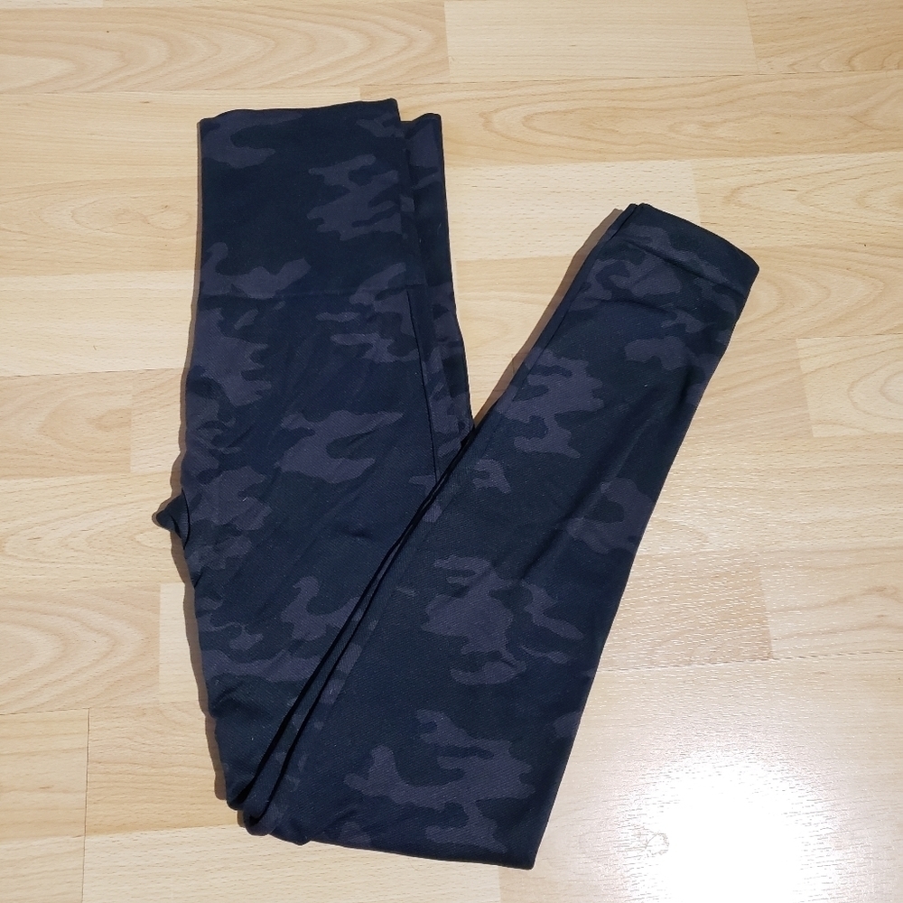 SPANX look at me now camo seamless leggings